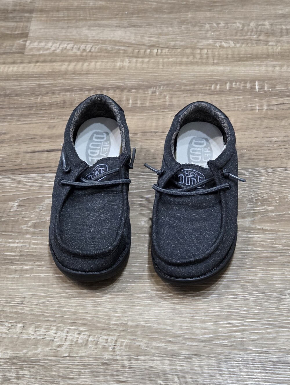 Hey Dude Youth Wally Basic Black Casual Kids Preowned Shoes 40041-001 -Size J3.